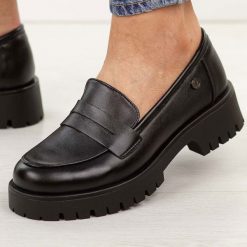 Czarne skórzane mokasyny damskie na traperze Vinceza 18125. Czarne mokasyny damskie VINCEZA, z jeansu. Za 219.00 zł.