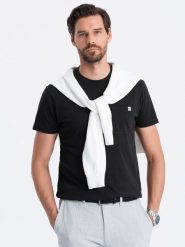 Dzianinowy T-shirt męski z naszytą kieszonką - czarny V5. Czarne t-shirty męskie Ombre Clothing, m, bez wzorów, z dzianiny, bez kołnierzyka. W wyprzedaży za 19.99 zł.