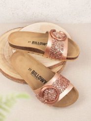 Billowy Klapki w kolorze jasnoróżowym rozmiar: 37. Różowe klapki damskie Billowy, bez wzorów, bez obcasa. Za 141.45 zł.