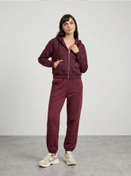 Dresowa rozpinana bluza z kapturem - czerwony. Czerwone bluzy z kapturem damskie Sinsay, l, z dresówki. Za 39.99 zł.