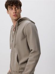 Strukturalna bluza - jasnoszary. Szare bluzy bez kaptura męskie Reserved, l, z bawełny. W wyprzedaży za 109.99 zł.