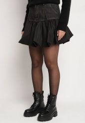 Czarna Rozkloszowana Spódnica z Jeansową Wstawką i Falbanką Noralen. Czarne spódniczki damskie Born2be, m, bez wzorów, z jeansu, mini, koszulowe. Za 169.99 zł.