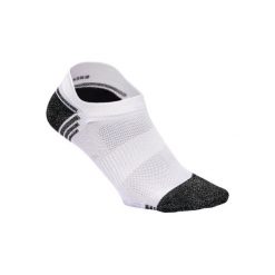 Skarpetki do chodzenia WS 500 Fresh Invisible białe. Białe skarpetki damskie NEWFEEL, bez wzorów, z elastanu. Za 14.99 zł.