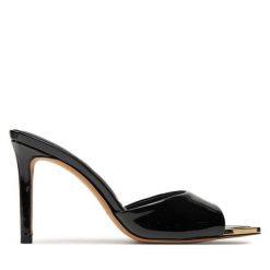 Klapki Aldo. Czarne klapki damskie Aldo, bez wzorów, bez obcasa. Za 379.99 zł.