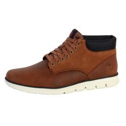 Sznowane Buty Timberland Chukka Dorosłych. Brązowe buty trekkingowe męskie Timberland, z nubiku, bez zapięcia, trekkingowe. W wyprzedaży za 797.95 zł.