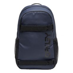 Plecak Miejski Oakley The Freshman Skate Backpack 20L. Czerwone plecaki męskie Oakley, bez wzorów. Za 210.99 zł.