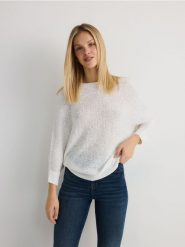 Sweter kimono - złamana biel. Swetry klasyczne damskie Reserved, l, z dzianiny, bez kołnierzyka. W wyprzedaży za 39.99 zł.