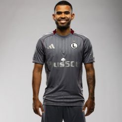 Koszulka Legia Warszawa Trzeci Komplet na sezon 2025/26. Czarne t-shirty sportowe męskie Adidas, s, z materiału, bez ramiączek, do piłki nożnej. Za 299.99 zł.