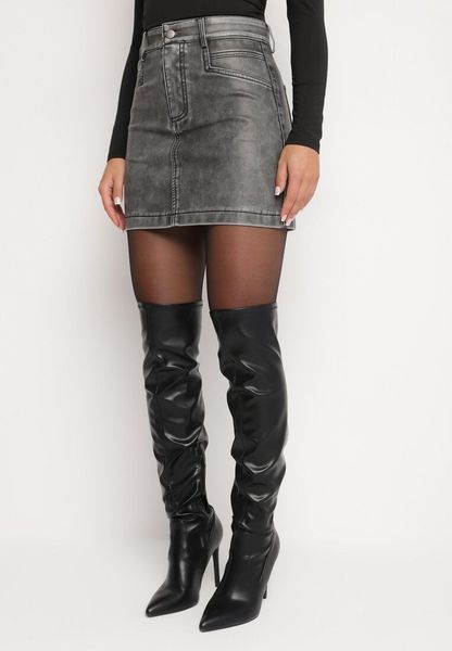 Szara Trapezowa Spódnica z Ekoskóry Tortinna. Szare spódniczki damskie Born2be, s, bez wzorów, biznesowe, mini, dopasowane. Za 99.99 zł.