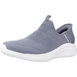 Buty SKECHERS SLIP-INS ULTRA FLEX 3.0 COZY STREAK Niebieski. Niebieskie trampki i tenisówki damskie Skechers, bez wzorów, z tkaniny. Za 406.99 zł.
