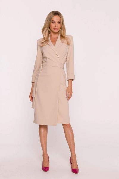 Elegancka sukienka ołówkowa kopertowa z wiązaniem beżowa. Brązowe sukienki damskie Stylove, do pracy, xxl, bez wzorów, biznesowe, bez kołnierzyka, bez ramiączek, kopertowe. Za 449.00 zł.