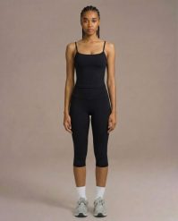 Legginsy 3/4 Softform™ - Czarny. Czarne legginsy damskie JOY STUDIO, s, bez wzorów, z tkaniny. Za 203.00 zł.