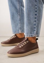 Brązowe Wsuwane Tenisówki z Perforacją i Podeszwą z Bieżnikiem Illanya. Brązowe trampki i tenisówki damskie Born2be, bez wzorów, z jeansu. Za 69.99 zł.