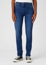 DAMSKIE SPODNIE JEANSOWE WRANGLER SLIM AUTHENTIC LOVE 112145952. Spodnie materiałowe damskie Wrangler, bez wzorów, z jeansu. Za 219.99 zł.