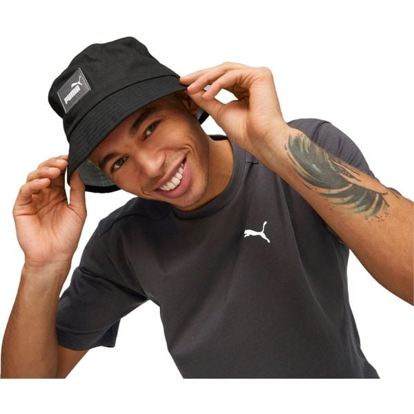 Kapelusz Puma Core Bucket, Dla obu płci. Czarne kapelusze damskie Puma, bez wzorów, z bawełny. Za 105.65 zł.