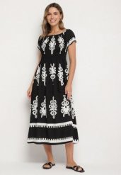 Czarna Sukienka o Kroju Hiszpanki Zdobiona Orientalnym Wzorem Aravine. Czarne sukienki damskie Born2be, na co dzień, na lato, l, z aplikacjami, z jeansu, eleganckie, bez kołnierzyka, bez ramiączek, mini. Za 69.99 zł.
