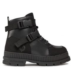 Botki Altercore. Czarne botki damskie Altercore, bez obcasa, na słupku, bez zapięcia. Za 469.99 zł.