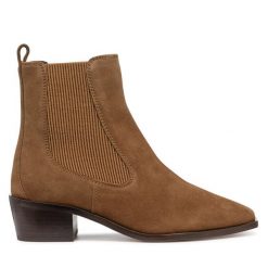 Botki Geox. Brązowe botki damskie Geox, bez obcasa, na płaskiej podeszwie, bez zapięcia. Za 609.99 zł.