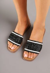 Czarne Klapki w Stylu Boho Nimietta. Czarne klapki damskie Born2be, z aplikacjami, bez obcasa, na płaskiej podeszwie. W wyprzedaży za 67.99 zł.