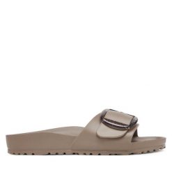 Klapki Birkenstock. Brązowe klapki damskie Birkenstock, bez wzorów, bez obcasa. Za 249.99 zł.