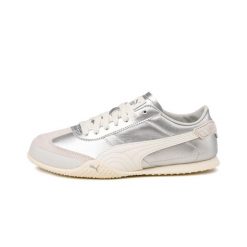 Buty sportowe damskie Puma Bella UT. Białe buty sportowe na co dzień damskie Puma, bez wzorów, z gumy, na fitness i siłownię. Za 356.50 zł.