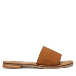 Klapki Geox. Brązowe klapki damskie Geox, bez wzorów, bez obcasa. Za 229.99 zł.