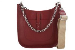 Listonoszka skórzana BARBERNI'S czerwona 945-13. Czerwone shopper bag damskie Barberinis, bez wzorów, z lakierowanej skóry, duże, lakierowane, bez dodatków. Za 149.99 zł.