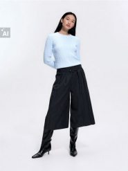 Sweter z domieszką wiskozy - jasnoniebieski. Niebieskie swetry klasyczne damskie Reserved, l, z dzianiny, bez kołnierzyka. Za 99.99 zł.