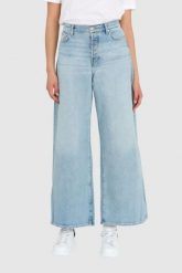 7 FOR ALL MANKIND Jasnoniebieskie jeansy damskie Szwedy Zoey Air Wash, Rozmiar 26. Niebieskie jeansy damskie 7 FOR ALL MANKIND. W wyprzedaży za 399.99 zł.