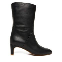 Botki Balagan. Czarne botki damskie BALAGAN, bez obcasa, na słupku, bez zapięcia. Za 799.99 zł.