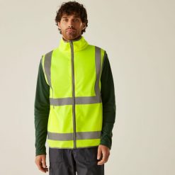 Kamizelka z pełnym zamkiem Regatta Hi-Vis Pro. Żółte kamizelki męskie Regatta, z softshellu. Za 89.99 zł.