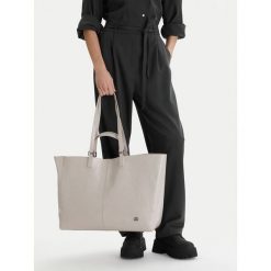 Torebka G-Star Raw. Szare torebki klasyczne damskie G-Star Raw, bez wzorów, bez dodatków. Za 299.99 zł.