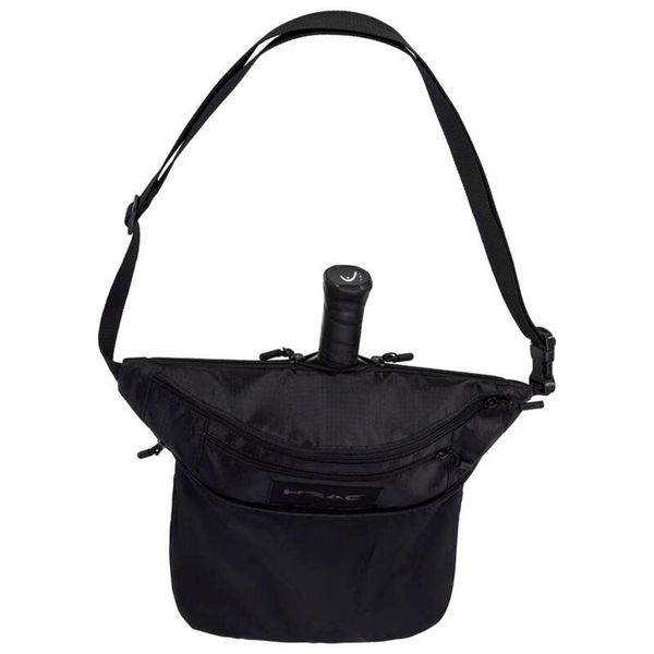 Torba tenisowa HEAD PRO M. Czarne torebki klasyczne damskie HEAD, bez wzorów, bez dodatków. W wyprzedaży za 117.00 zł.