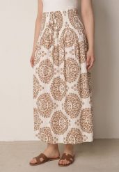 Beżowa Rozkloszowana Spódnica z Wiskozy z Wysokim Stanem i Etnicznym Wzorem Ari. Brązowe spódniczki damskie Born2be, z aplikacjami, z wiskozy, biznesowe, z podwyższonym stanem, midi, dopasowane. Za 59.99 zł.