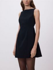 Sukienka mini - czarny. Czarne sukienki damskie Reserved, l, bez wzorów, z tkaniny, klasyczne, bez kołnierzyka, bez ramiączek, mini. Za 159.99 zł.