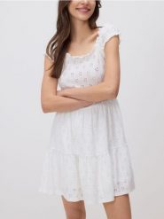 Ażurowa sukienka mini - biały. Białe sukienki damskie Reserved, l, w ażurowe wzory, z dzianiny, boho, bez kołnierzyka, bez ramiączek, mini. Za 99.99 zł.
