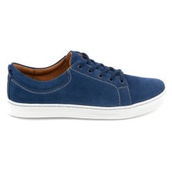 Olivier Buty Męskie skórzane casual 946MA niebieskie welur. Niebieskie buty sportowe na co dzień męskie na jesień, ze skóry, bez zapięcia. Za 351.82 zł.