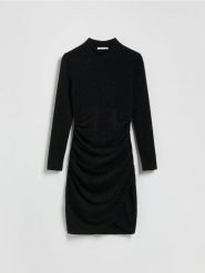 Błyszcząca sukienka z drapowaniem - czarny. Czarne sukienki damskie Reserved, l, bez wzorów, z dzianiny, bez kołnierzyka, bez ramiączek, mini, dopasowane. Za 129.99 zł.
