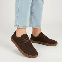 Półbuty damskie barefoot Armodo, cholewka ze skóry naturalnej zamszowej klasyczna sznurowana forma lekka elastyczna podeszwa zapewniająca komfort cod. Brązowe półbuty damskie Armodo, bez wzorów, ze skóry, klasyczne, bez obcasa. Za 339.00 zł.