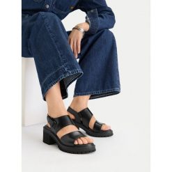 Sandały G-Star. Czarne sandały damskie G-Star, bez wzorów, bez obcasa, na słupku. Za 154.99 zł.
