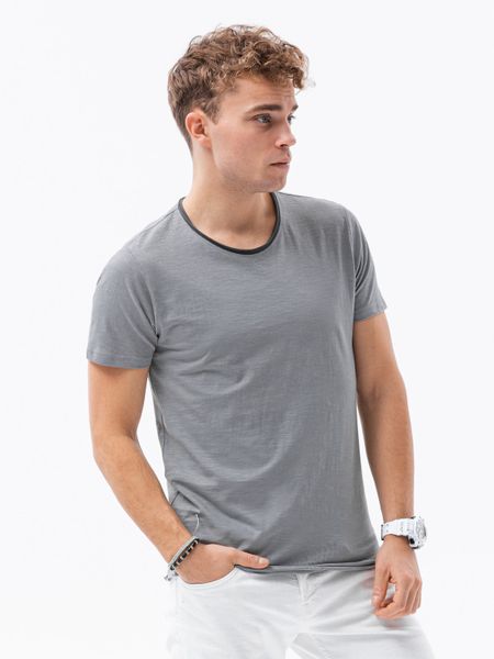 T-shirt męski z surowym wykończeniem – szary V1. Szare t-shirty męskie Ombre Clothing, l, z aplikacjami, z bawełny, bez kołnierzyka. W wyprzedaży za 19.99 zł.