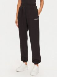 Guess Spodnie dresowe Cecilia V4BB13 K7UW2 Czarny Regular Fit. Czarne spodnie dresowe damskie Guess, xl, z aplikacjami, z dresówki. Za 259.99 zł.
