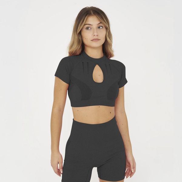 Crop Top do treningu LEXI z krótkim rękawem. Czerwone topy sportowe damskie Legea, s, bez wzorów, z elastanu, bez ramiączek. Za 84.00 zł.
