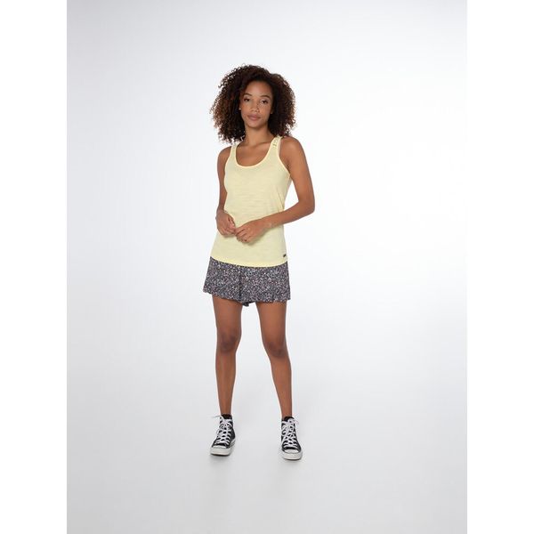 Koszulka damska Protest PRTBECCLES. Żółte bluzki damskie Protest, xs, bez wzorów, sportowe, bez kołnierzyka, bez ramiączek. Za 115.21 zł.