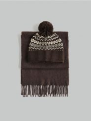 Czapka z pomponem - ciemnobrązowy. Brązowe czapki męskie Reserved, bez wzorów. Za 59.99 zł.