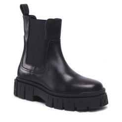 Sztyblety GINO ROSSI. Czarne botki damskie Gino Rossi, bez obcasa, na płaskiej podeszwie, bez zapięcia. Za 399.99 zł.