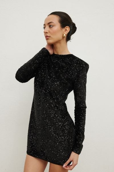 Sukienka z cekinami w kolorze BLACK- CONFETTI. Czarne sukienki damskie Marsala, na imprezę, l, bez wzorów, z elastanu, eleganckie, bez kołnierzyka, bez ramiączek, mini, dopasowane. Za 339.90 zł.