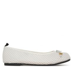 Baleriny LOVE MOSCHINO. Białe baleriny damskie Love Moschino, bez wzorów, bez obcasa. Za 469.99 zł.