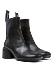 Camper Skórzane botki w kolorze czarnym rozmiar: 41. Czarne botki damskie Camper, ze skóry, eleganckie, bez obcasa, bez zapięcia. Za 438.21 zł.