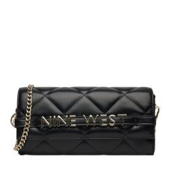 Torebka Nine West. Czarne torebki klasyczne damskie Nine West, bez wzorów, wizytowe, bez kołnierzyka, bez ramiączek. Za 199.99 zł.